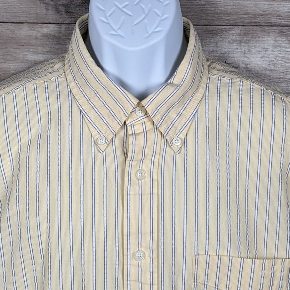 Nautica* Men's Short Sleeve Button Down Curved Hem Chest Pocket Shirt~ XXL - Picture 3 of 12